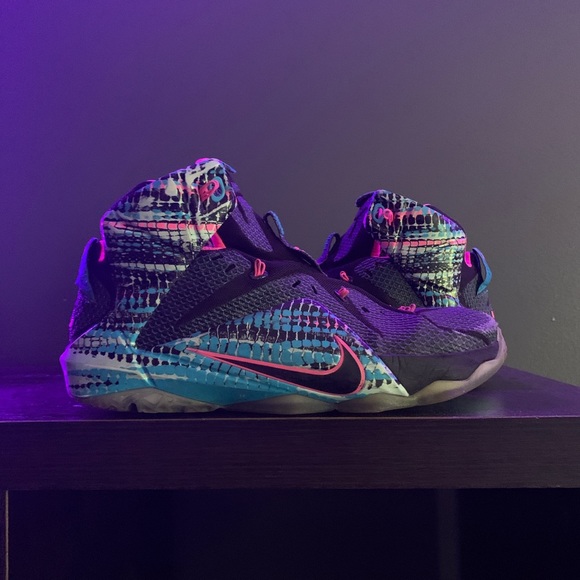 Nike LeBron 12 23 Chromosomes - Picture 1 of 4